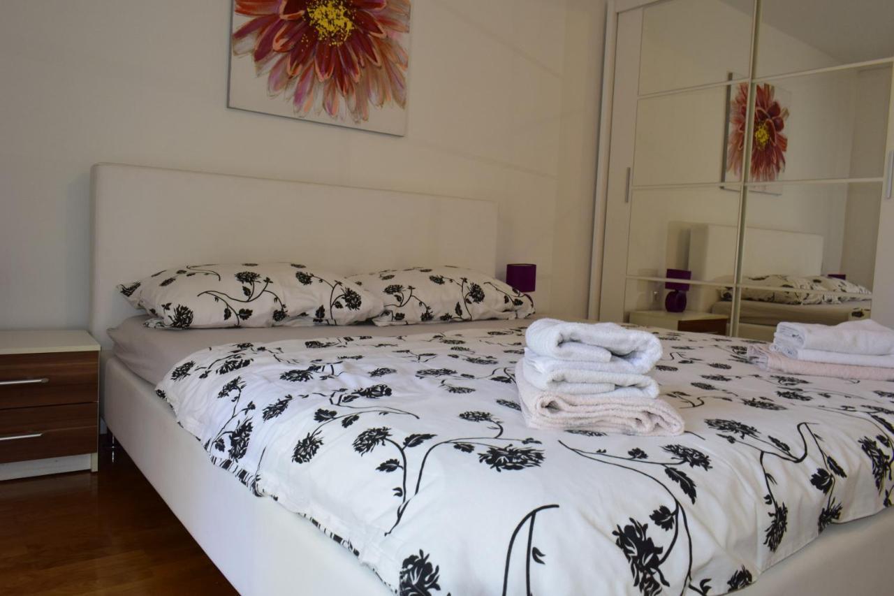 Apartments Sunshine & Smile Klimno Buitenkant foto